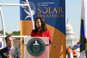 Beatriz Corredor inaugura el Solar Decathlon 2009